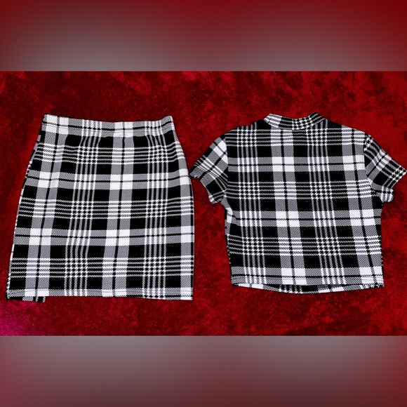 Plaid 2 piece set 🖤🤍 - Picture 2 of 3